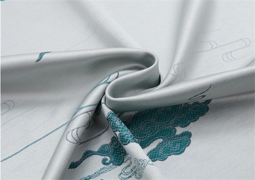 掌握酒店布草中、西式的鋪設技巧